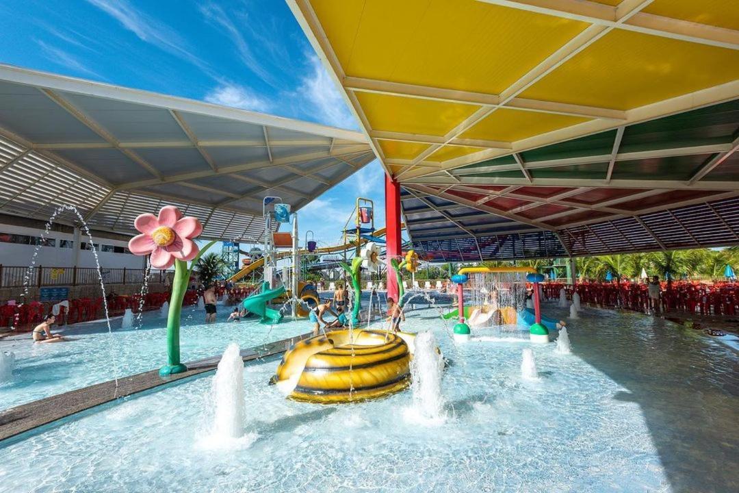 Hotel Spazzio Diroma Cafe Da Manha E Acesso Ao Acqua Park Caldas Novas Exteriér fotografie